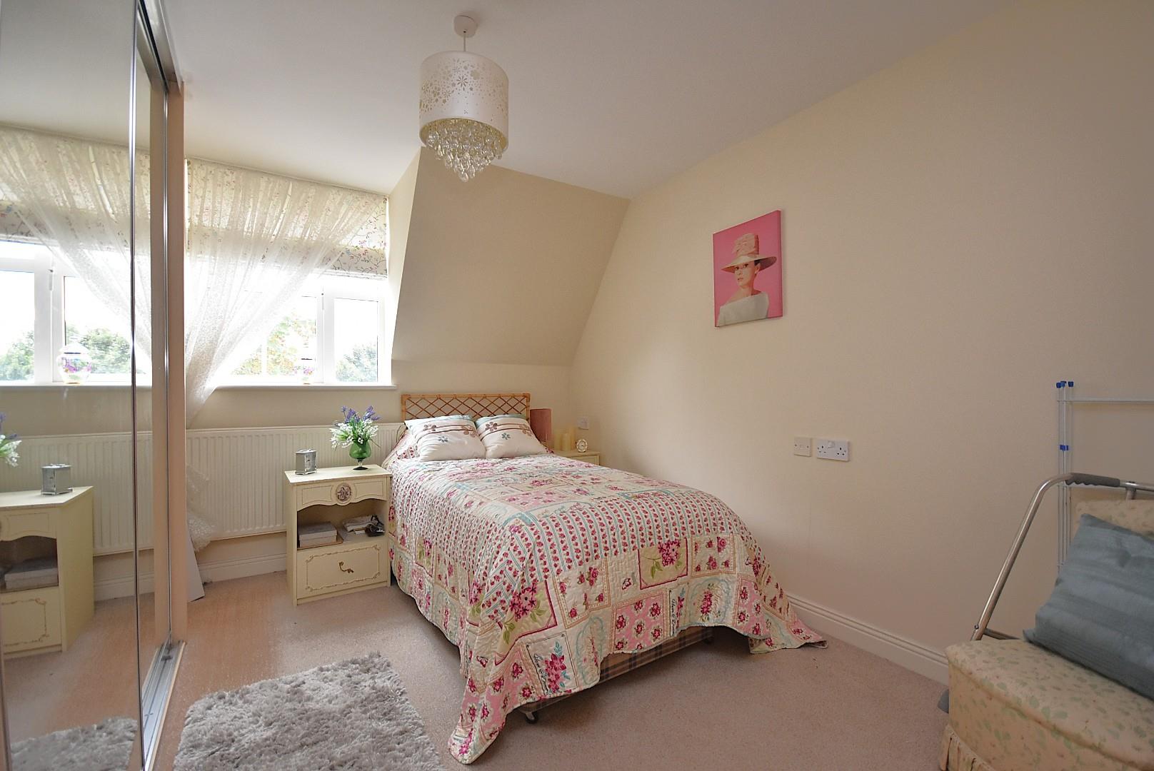 10 Cwrt Newydd, Elm Grove Road, Dinas Powys, CF64 4BD
